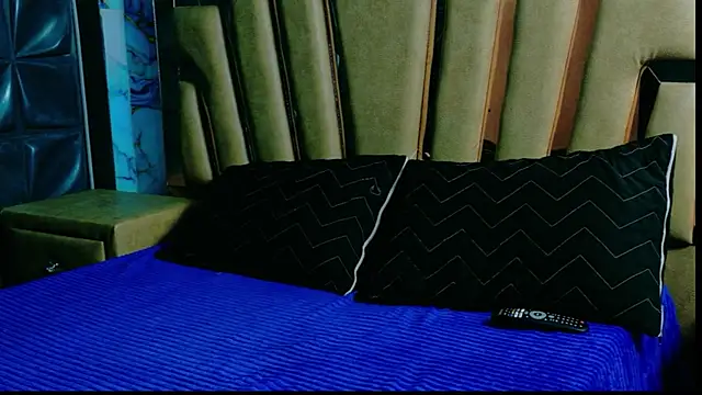 lunabustygirl webcam