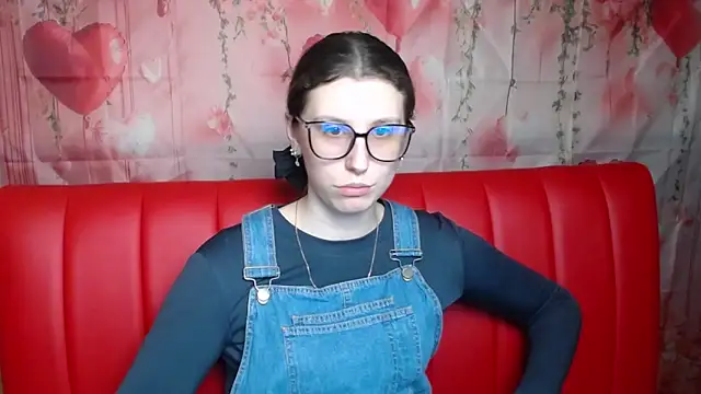 lilianashine - LilianaShine's free webcam