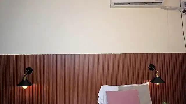 chanel_brunette webcam