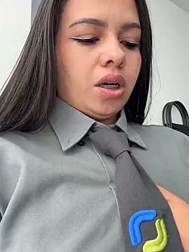 ariana-07 - Ariana-07's free webcam