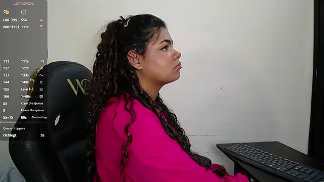 yaazhinii - Yaazhinii's free webcam