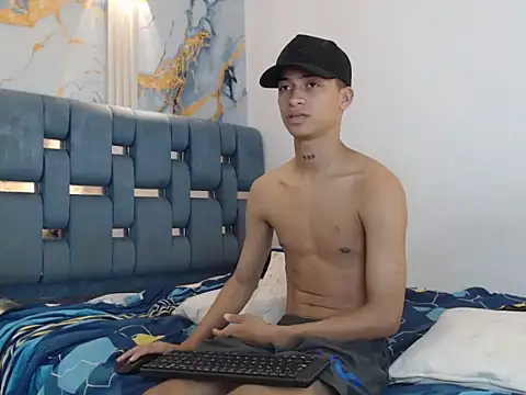 GOLD_BOYS webcam