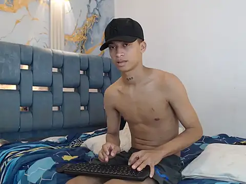 GOLD_BOYS webcam
