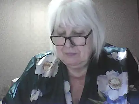 alexia64231 - Alexia64231's free webcam - UK Sex Cams