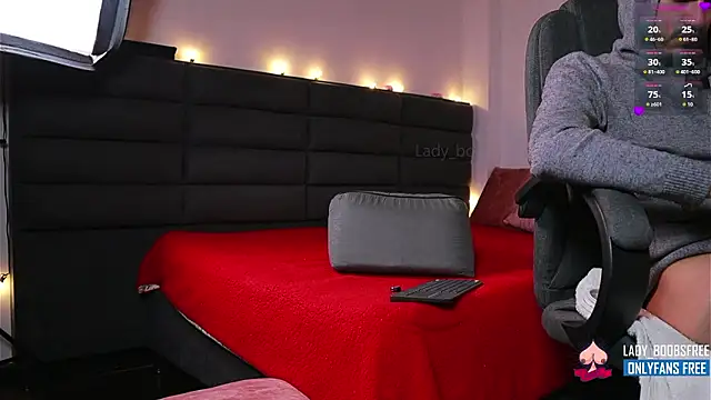 kathieandpovcock1 webcam