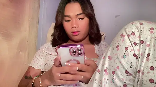 Exotic_alyssa69 webcam