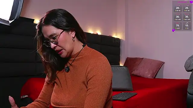 kathieandpovcock1 webcam