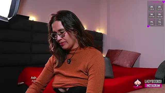 kathieandpovcock1 webcam