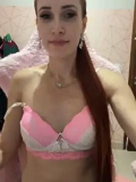 Irresistible24 webcam