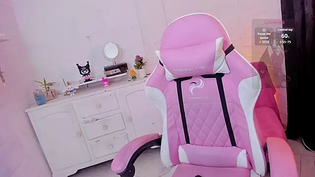 Nyx_Blackmoon webcam