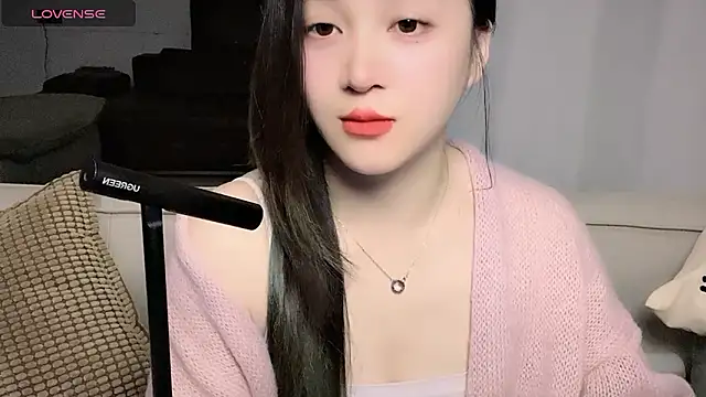 woaiqinqin - Woaiqinqin's free webcam - UK Sex Cams