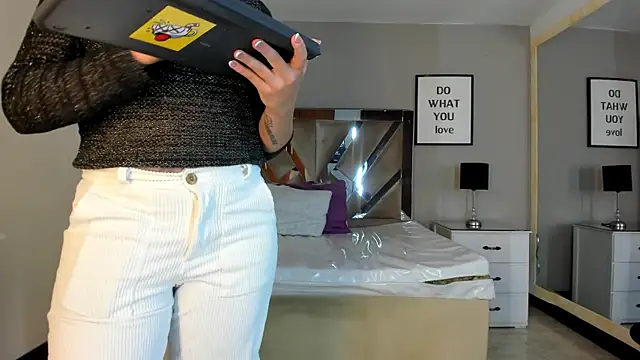 cellestehot - Cellestehot's free webcam - UK Sex Cams