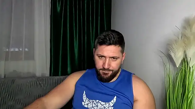 Gold_Alpha_Boy webcam