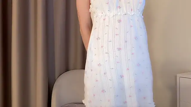 ShySchoolGirl webcam