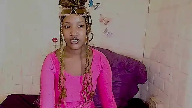 EroticSexyPrada webcam