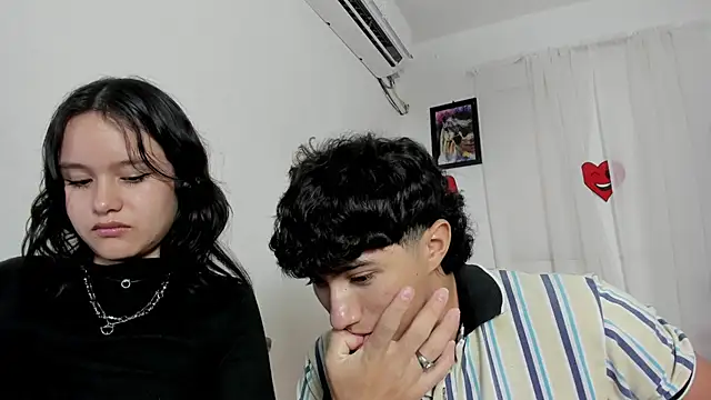 Laura_and_Kevin webcam