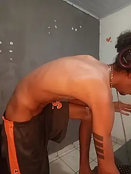 theyllorwillian - Theyllorwillian's free webcam - UK Sex Cams