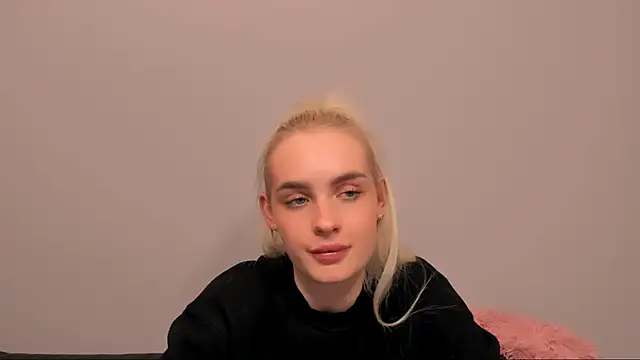 oliviakisss - OliviaKisss's free webcam - UK Sex Cams