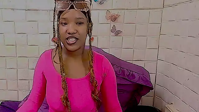 EroticSexyPrada webcam