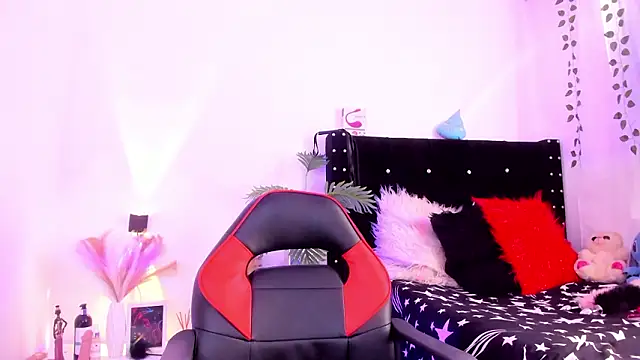 Cooperrosscute233 webcam