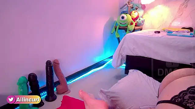 ailin_curl webcam