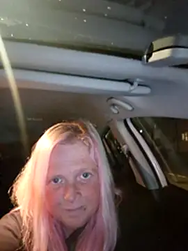 chubby_british_blonde_uk webcam