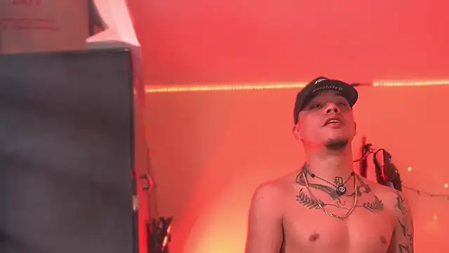 AlphaMasterXxx webcam