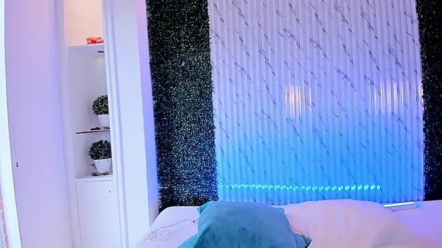 Caroline_Millerr webcam