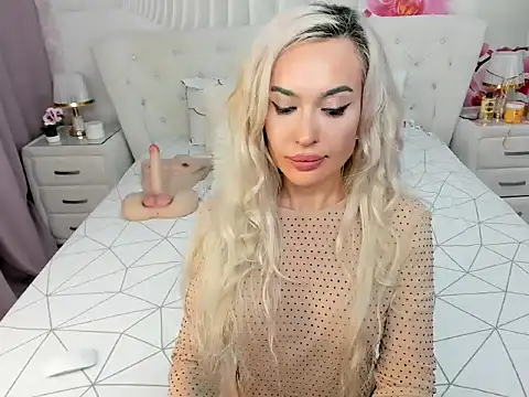 HottieSweetBritney webcam