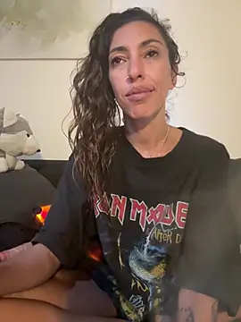 Amani_thewolf webcam