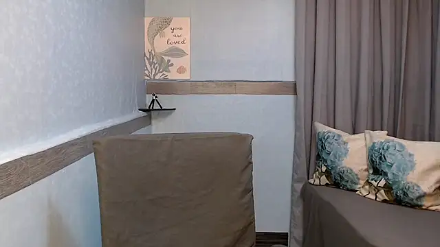 xMeganFucks69 webcam