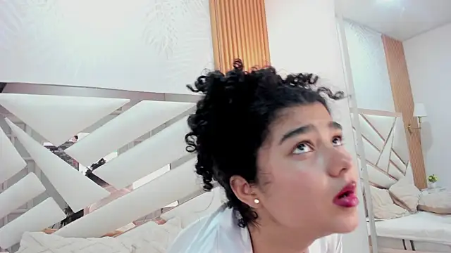 _curly_beauty - _Curly_Beauty's free webcam - UK Sex Cams