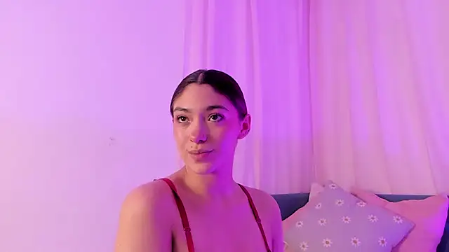 Victoria_Beaumont webcam