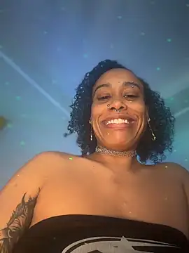 Lunalovesyou8 webcam