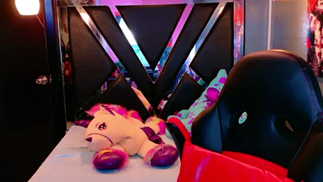 Angelis_Savage webcam