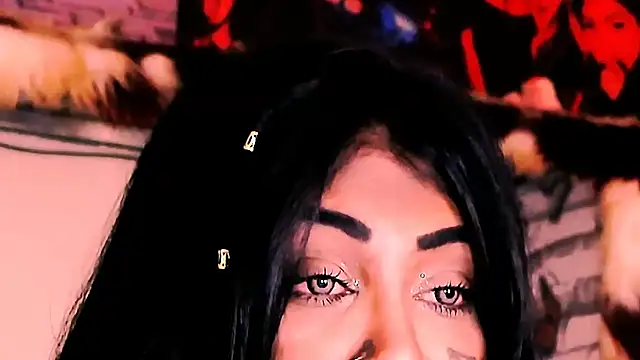 indian_dreamgirl webcam