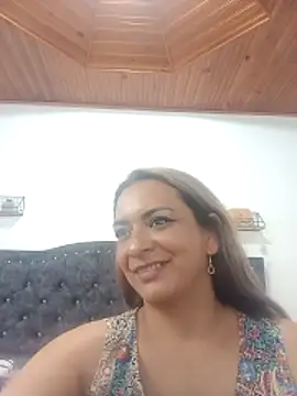 Milf-Prettyboobs webcam