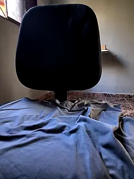 SecretHungLatino webcam