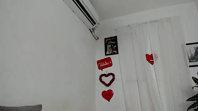 Laura_and_Kevin webcam