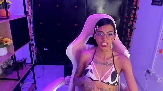 KarlaSlutSkinny__ webcam