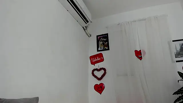 Laura_and_Kevin webcam