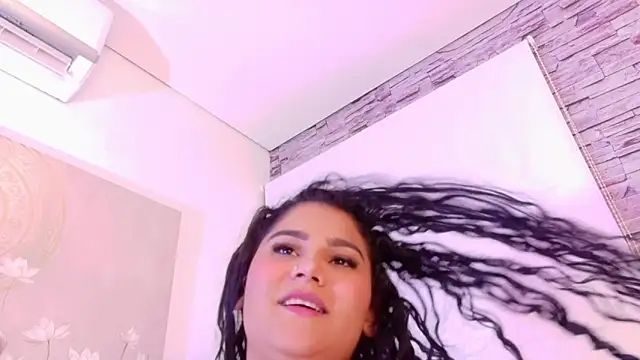 liz_monserrat_1 webcam