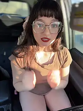 urpuppymoon (F young) - SQUIRT ON STRANGERS CAR 🚗