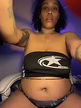 Lunalovesyou8 webcam