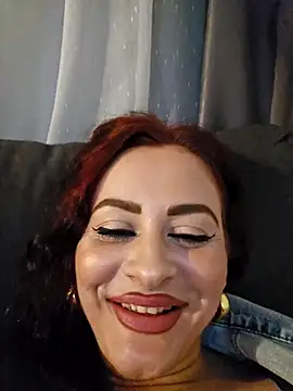 WatchTheQUEEnConQuer88 webcam