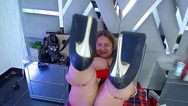 MonzerratBoyer webcam