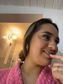 Antonella_Julieta webcam