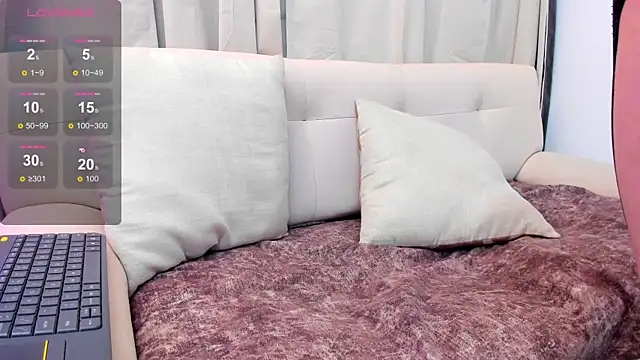 salome_f0x_ (T young) - fuck hole