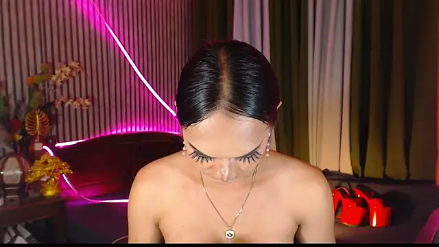 unforgettablejulia - Unforgettablejulia's free webcam - UK Sex Cams