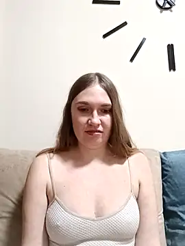 kisavixen - KisaVixen's free webcam - UK Sex Cams